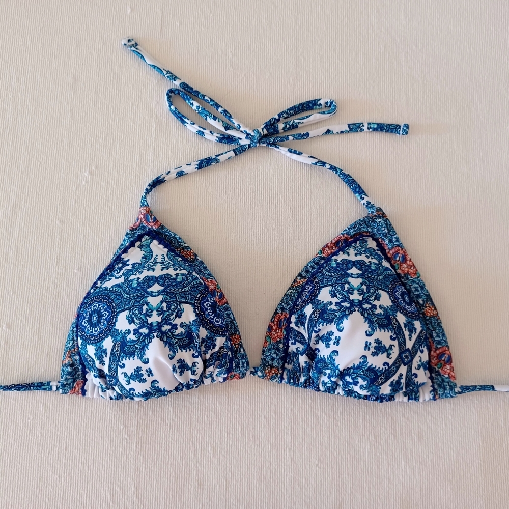 VENUS Diamond Stitch Triangle Bikini Top, Size S